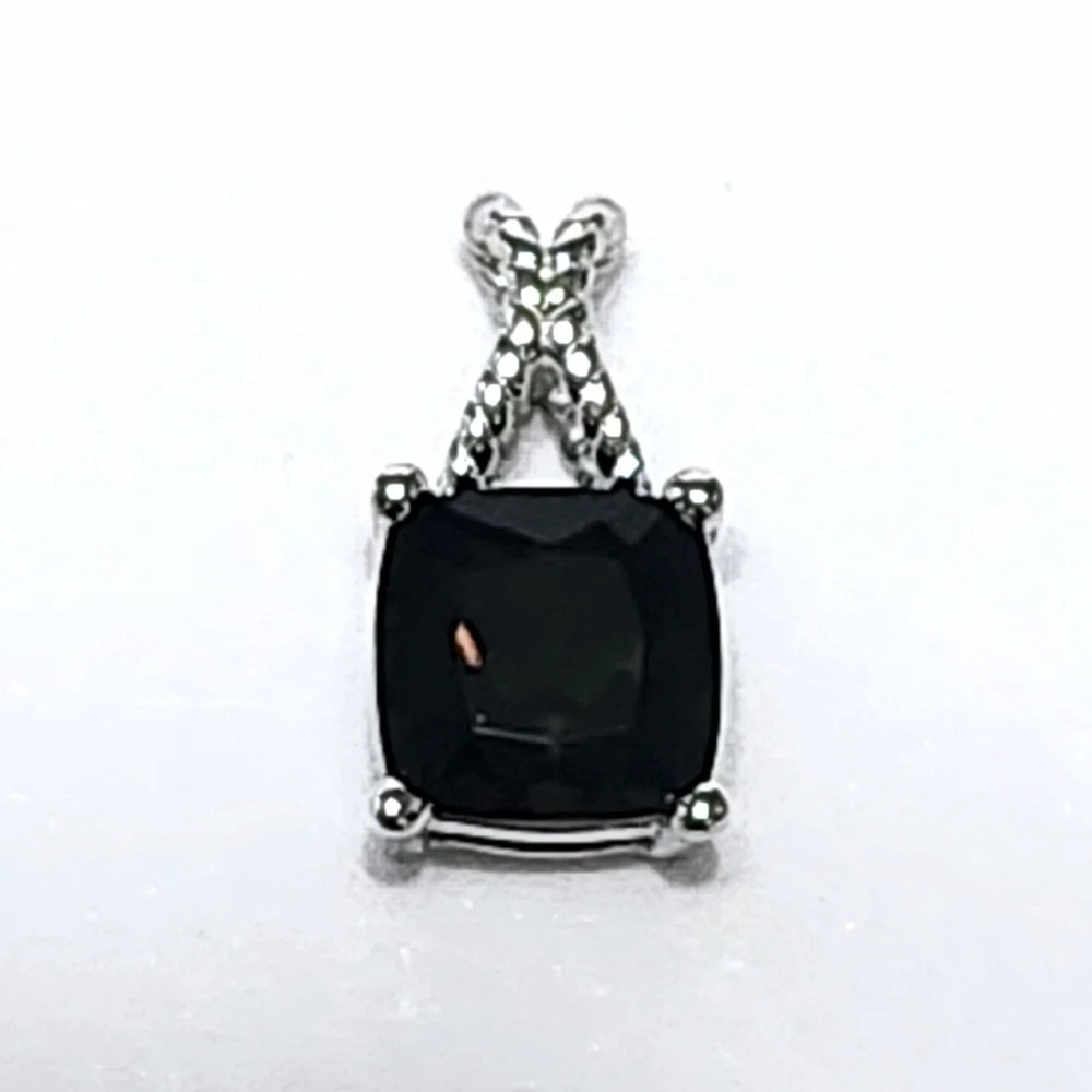 1.00 ct Topaz cushion Silver Pendant - Picture 6 of 11